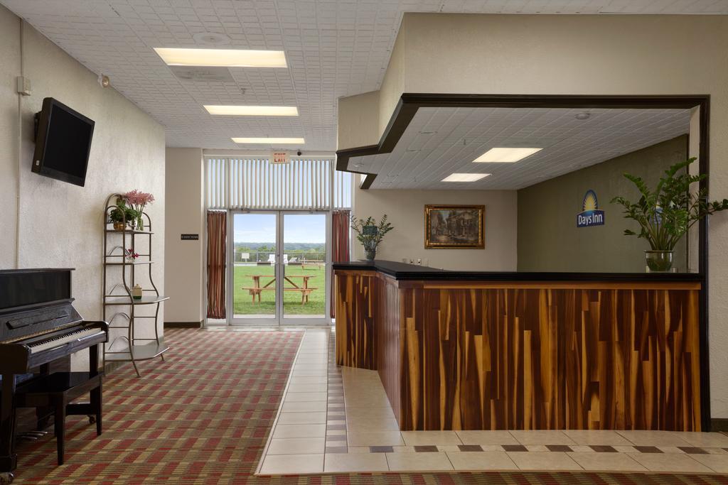 Days Inn צ'יליקות מראה חיצוני תמונה